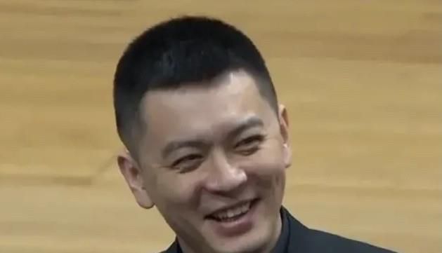 女生扒开腿让男生操